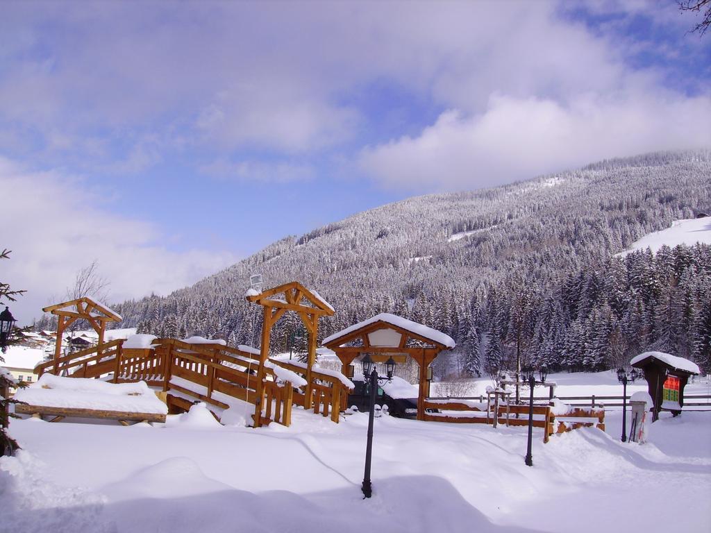 Ferienwohnung Familiengästehaus Ingrid Sankt Martin am Tennengebirge Exterior foto