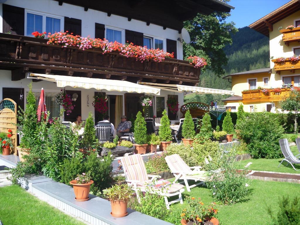 Familiengästehaus Ingrid Sankt Martin am Tennengebirge Zimmer foto