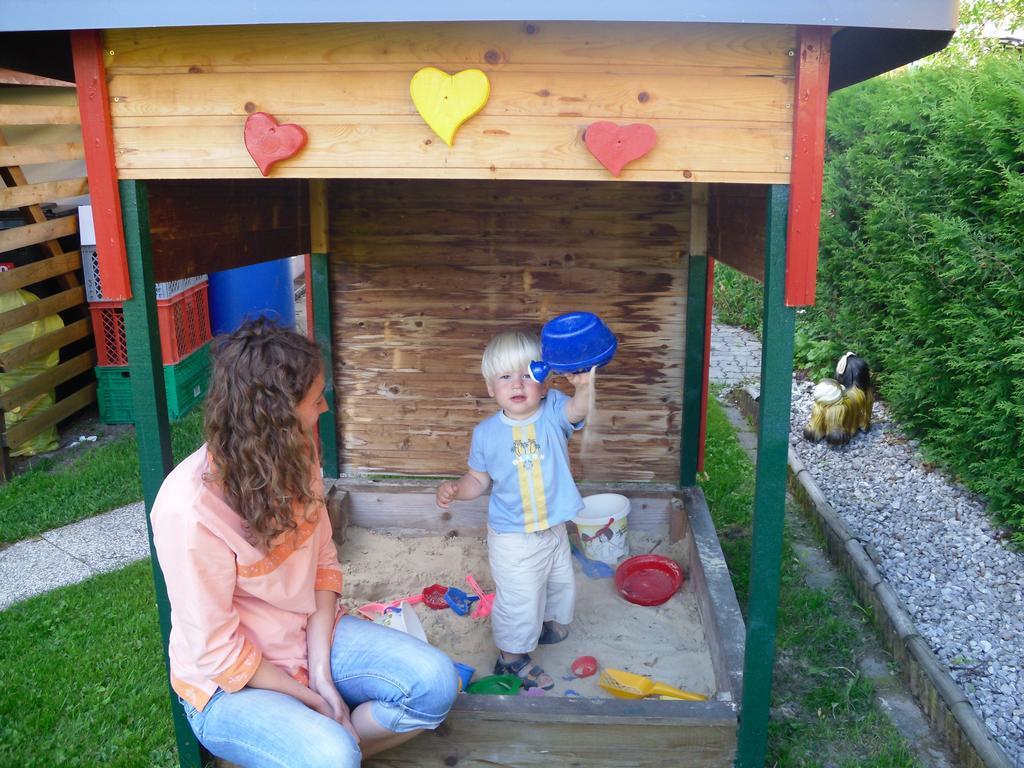 Familiengästehaus Ingrid Sankt Martin am Tennengebirge Exterior foto