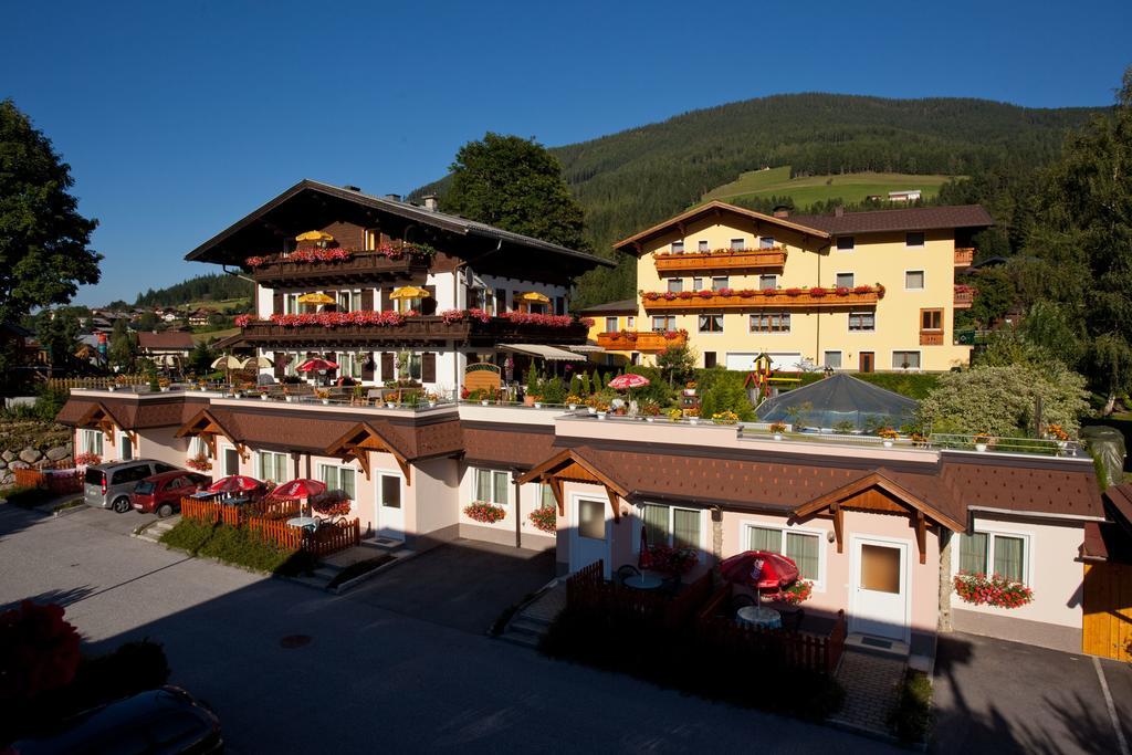 Familiengästehaus Ingrid Sankt Martin am Tennengebirge Exterior foto