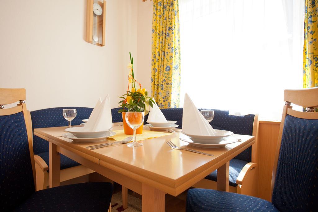 Familiengästehaus Ingrid Sankt Martin am Tennengebirge Zimmer foto