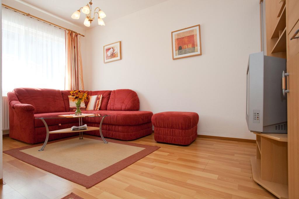 Familiengästehaus Ingrid Sankt Martin am Tennengebirge Zimmer foto