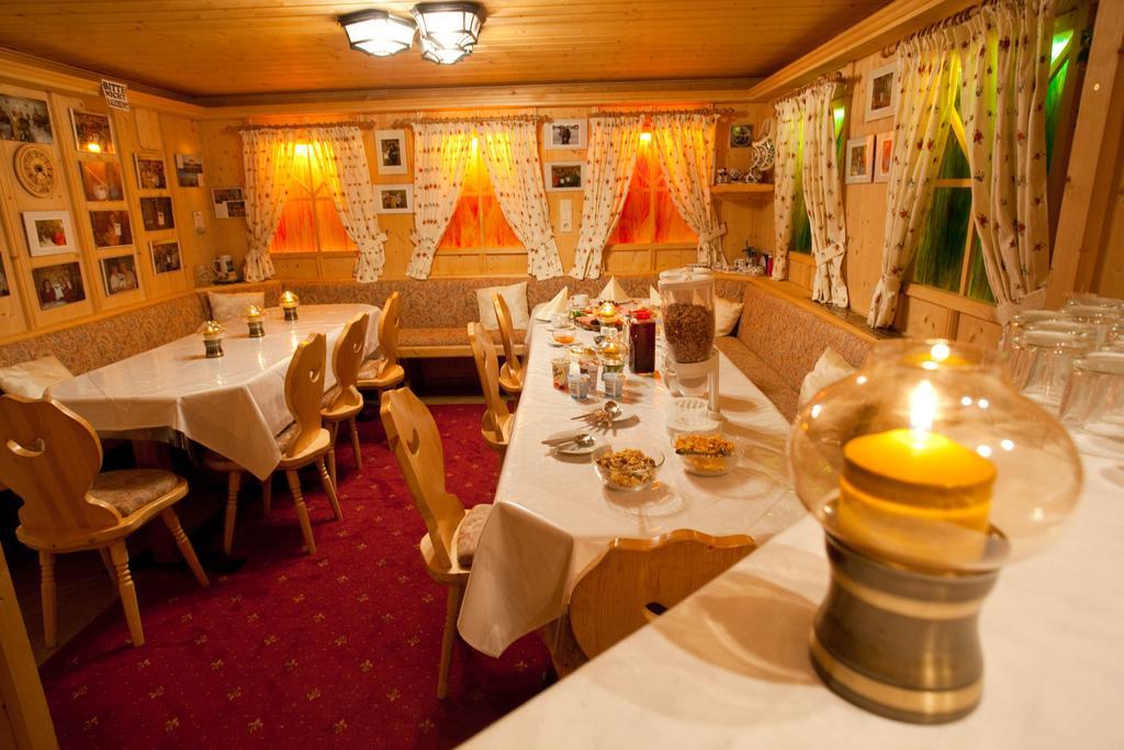 Familiengästehaus Ingrid Sankt Martin am Tennengebirge Zimmer foto