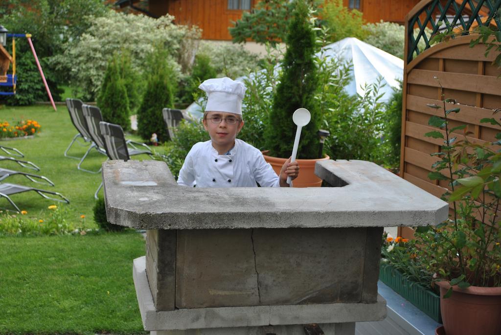 Familiengästehaus Ingrid Sankt Martin am Tennengebirge Exterior foto
