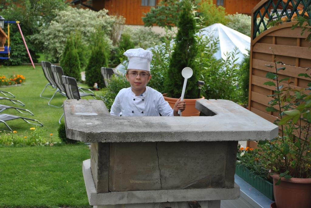 Ferienwohnung Familiengästehaus Ingrid Sankt Martin am Tennengebirge Exterior foto